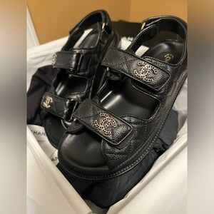 Chanel leather Sandals size37